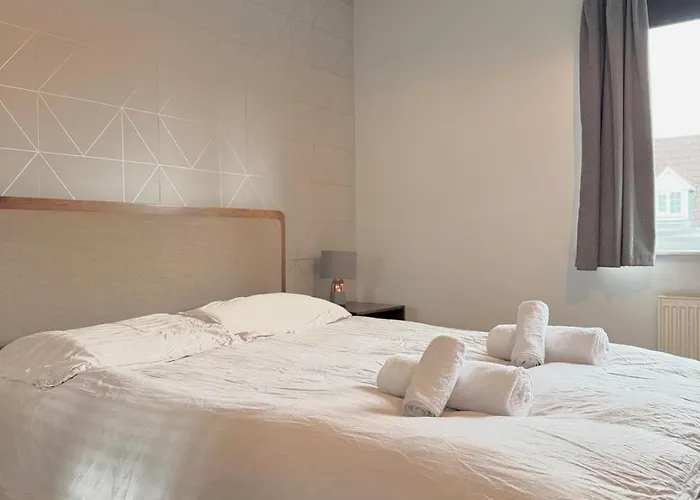 The Retreat - 4 Bedroom Townhouse Leeds (West Yorkshire)