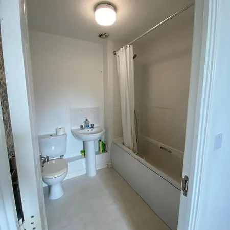 The Retreat - 4 Bedroom Townhouse Semesterbostad Leeds (West Yorkshire)