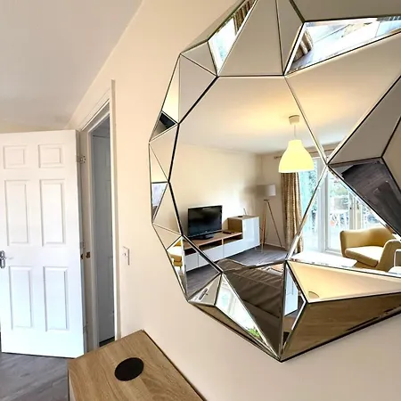 The Retreat - 4 Bedroom Townhouse *