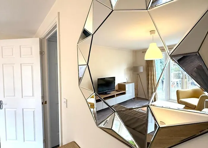 The Retreat - 4 Bedroom Townhouse *